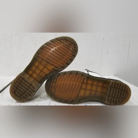 Dr. Martens Women’s 7 White and Black Lace-Up Boots - Picture 6 of 8